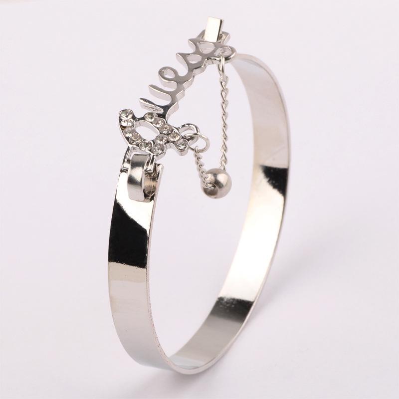 Bracelet&Bangle Europe American Style Jewelry Gift 2023 New Women's Metal Bracelet Charms Bracelets Gold Silver Color