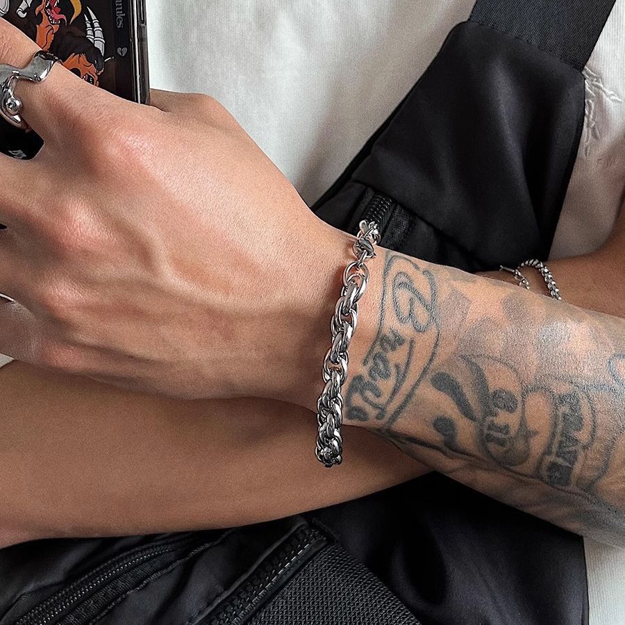 New Hot Selling Personalized Fashion Hip Hop Bold and Powerful Bracelet