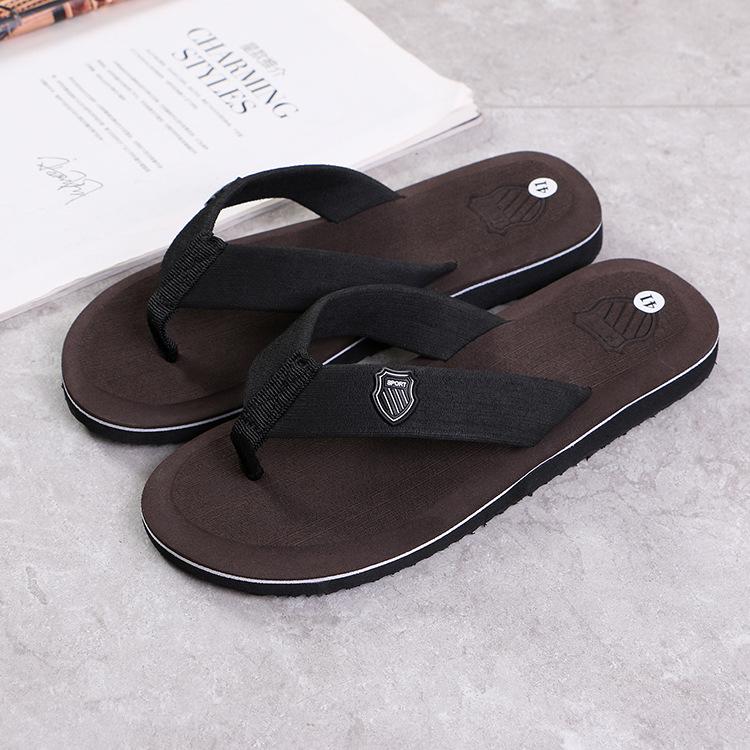 2022 Trendy Wood Grain Letter Flip-Flops: Fashionable Men's Summer Style