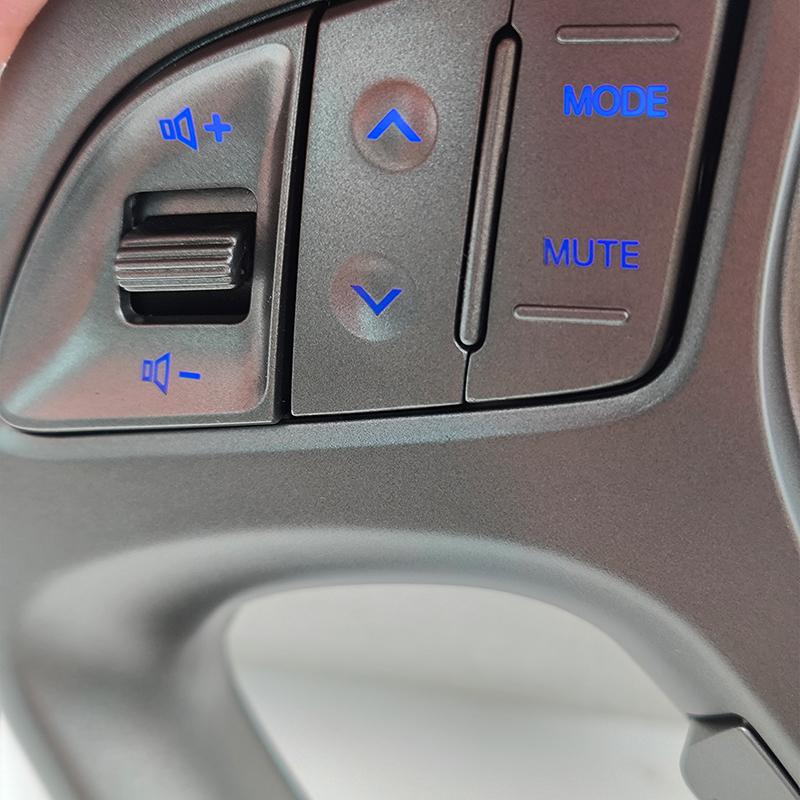 Car Steering Wheel Cruise Buttons Music Bluetooth Phone Switch Cruise Speed Button For HYUNDAI Ix35 Tucson 2011-2015