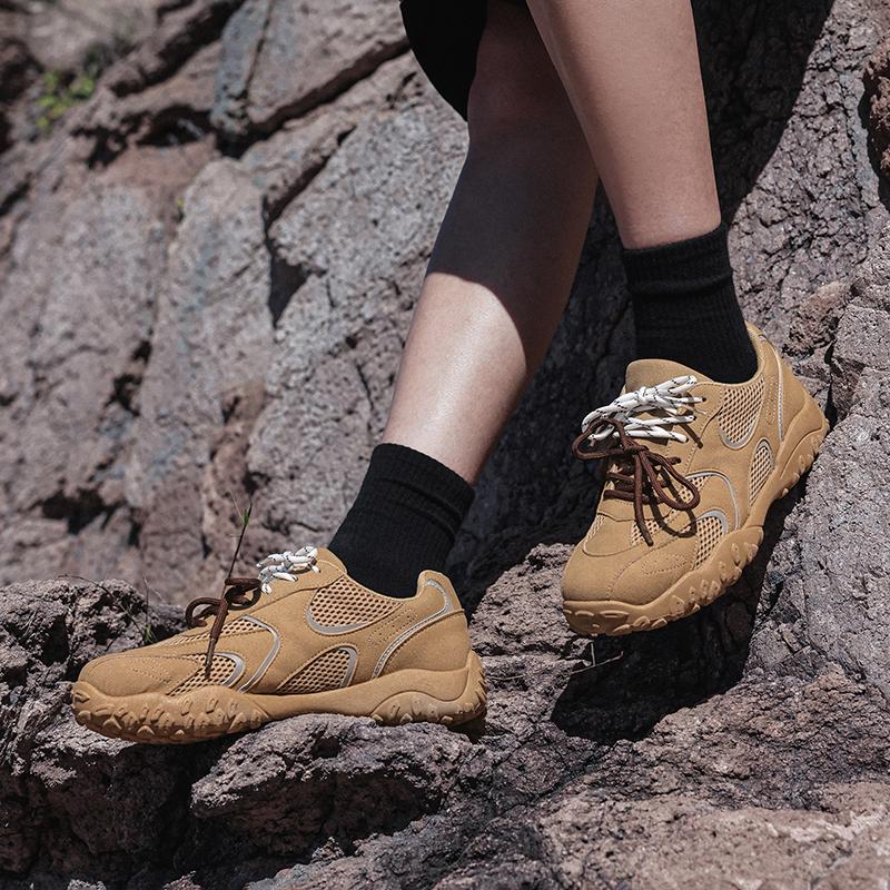 Autumn Fashion New Small White Shoes for Men 2026 Silver Round Head Splicing Versatile Fashion Trend Boken Shoes