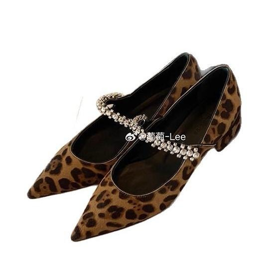 Sheepskin version~ Grape mother, the same elegant small pointed sparkling diamond with versatile leopard print light mouth Mary Jane single shoes wom