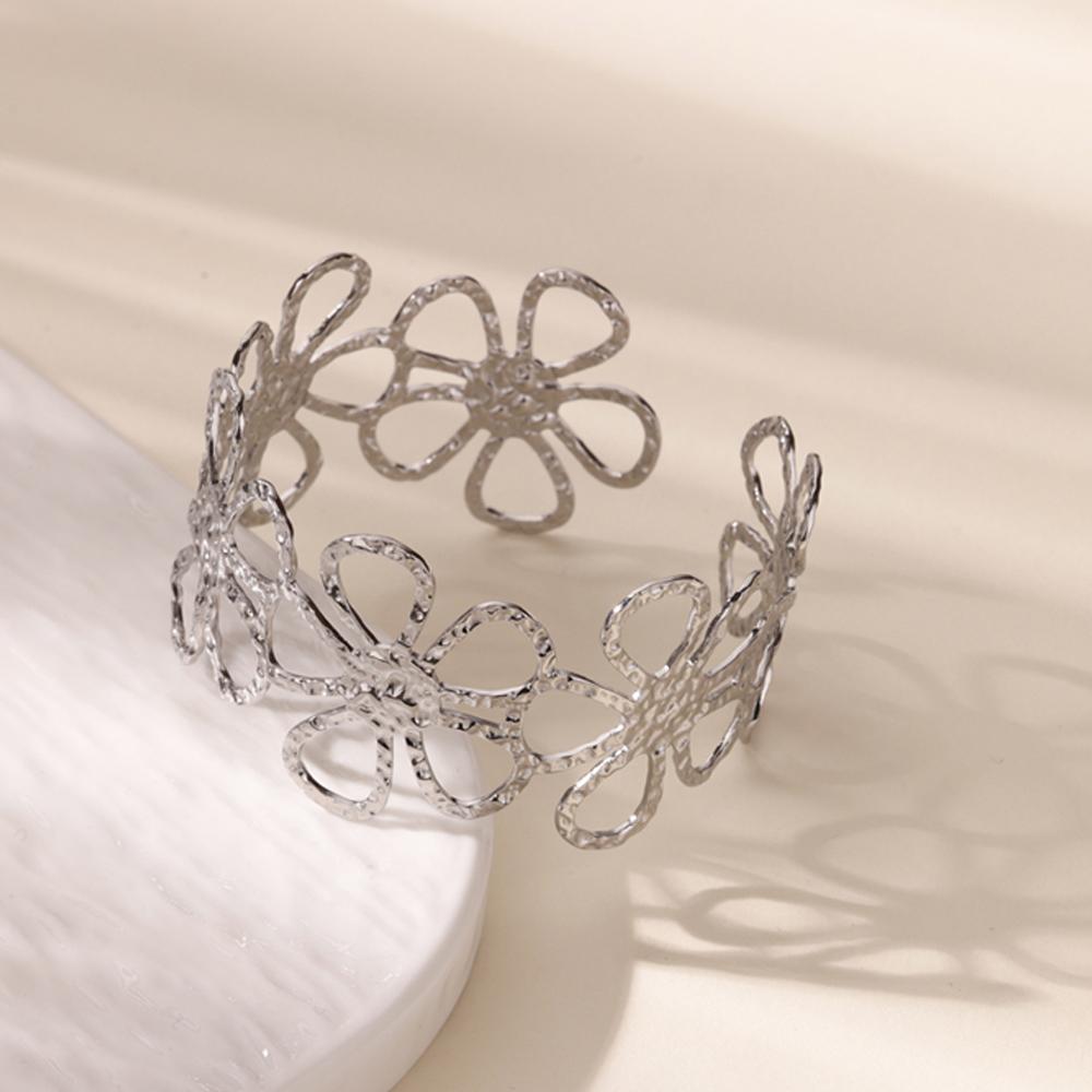 Stainless Steel Leave Bangle Bracelet For Women Simple Vintage Gold Color Geometric Open Cuff Bracelets Fashion Jewelry Gift