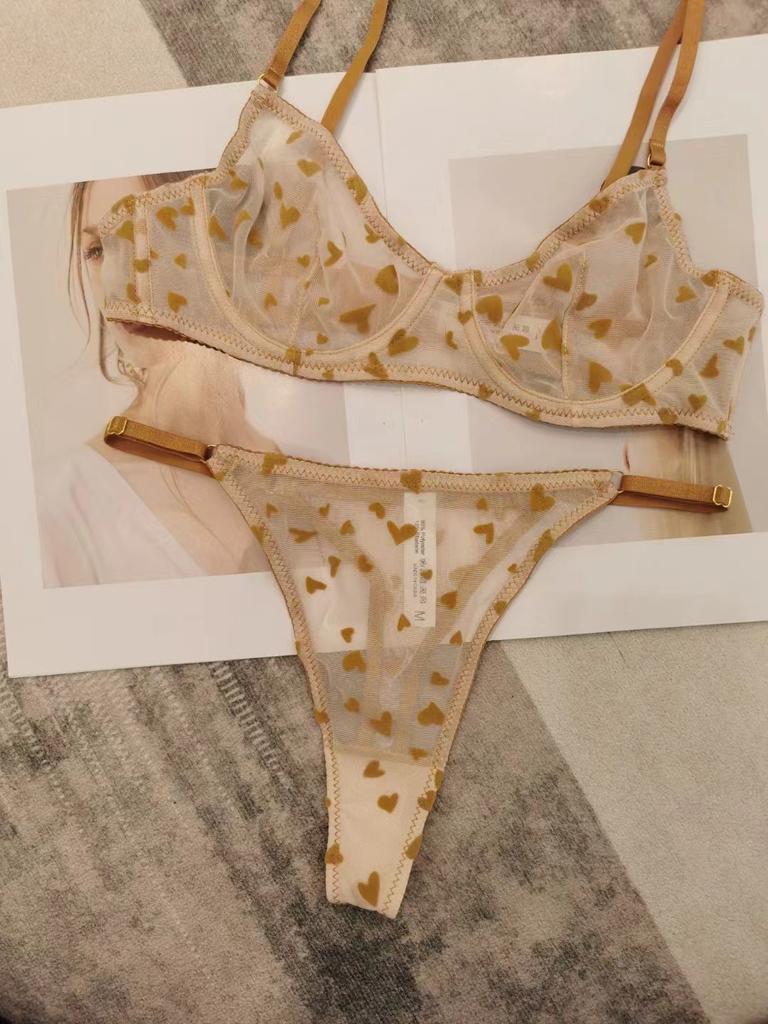 Ny hot-selling flokket hjerteformet dameundertøy ultratynn perspektiv blonder sexy stålring samlende BH