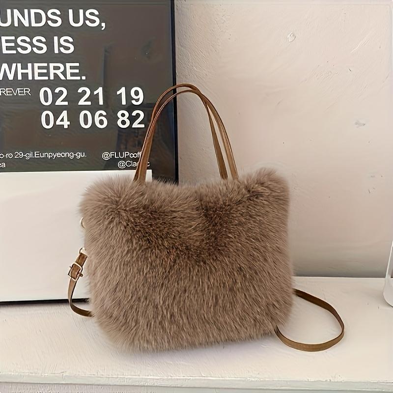Elegant Women Fashion Crossbody Handbag, Chic Shoulder Bag with a Detachable Strap, Featuring a Buckle Design, Minimalist Style