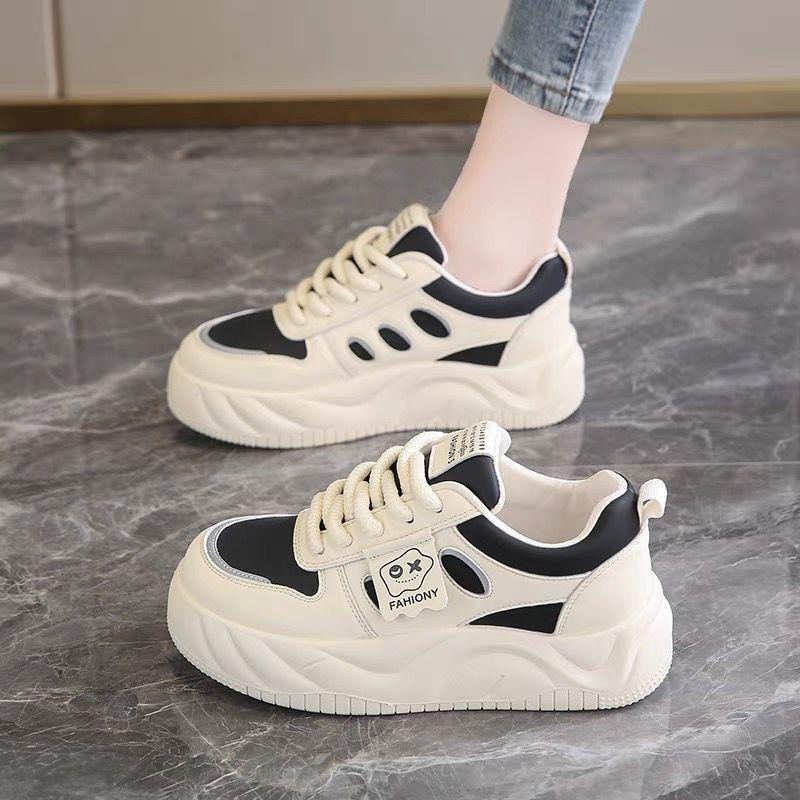 Non-slip sneakers for pregnant women in the sense of stepping on shit, women's summer 2025 new models, soft-soled student flat baseplate shoes