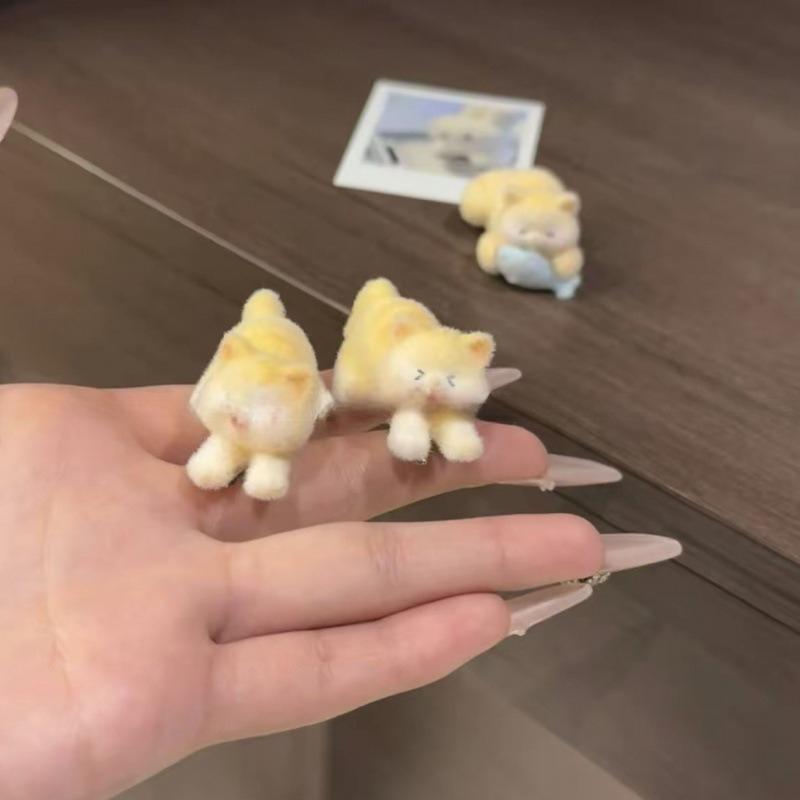 Cute Kitten Eating Fish Hairpin Flocking Cute Girl Heart Side Bangs Clip Duckbill Clip Cartoon Hair Accessory Girl