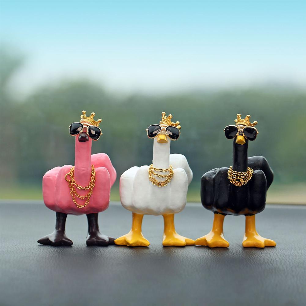 Middle Finger Cute Duck Figurine Resin Duck Decorative Figurine 7.5cm Resin Funny Duck Statue for Home Garden Desk Decoration