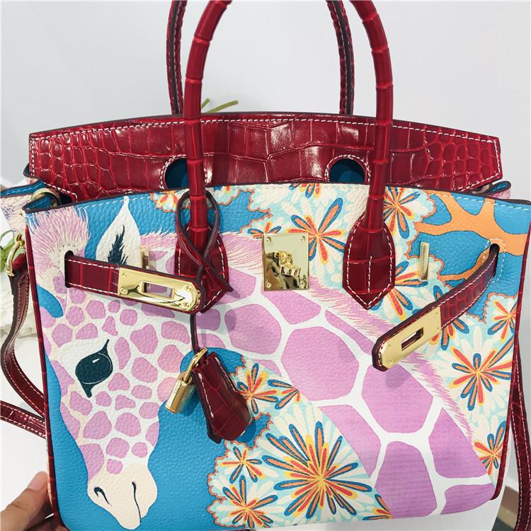 2021 Neue Platin-Tasche bordeauxrotes Krokodilmuster mit bemaltem Giraffenmuster Rindsleder erste Schicht tragbar Schultertasche Umhängetasche