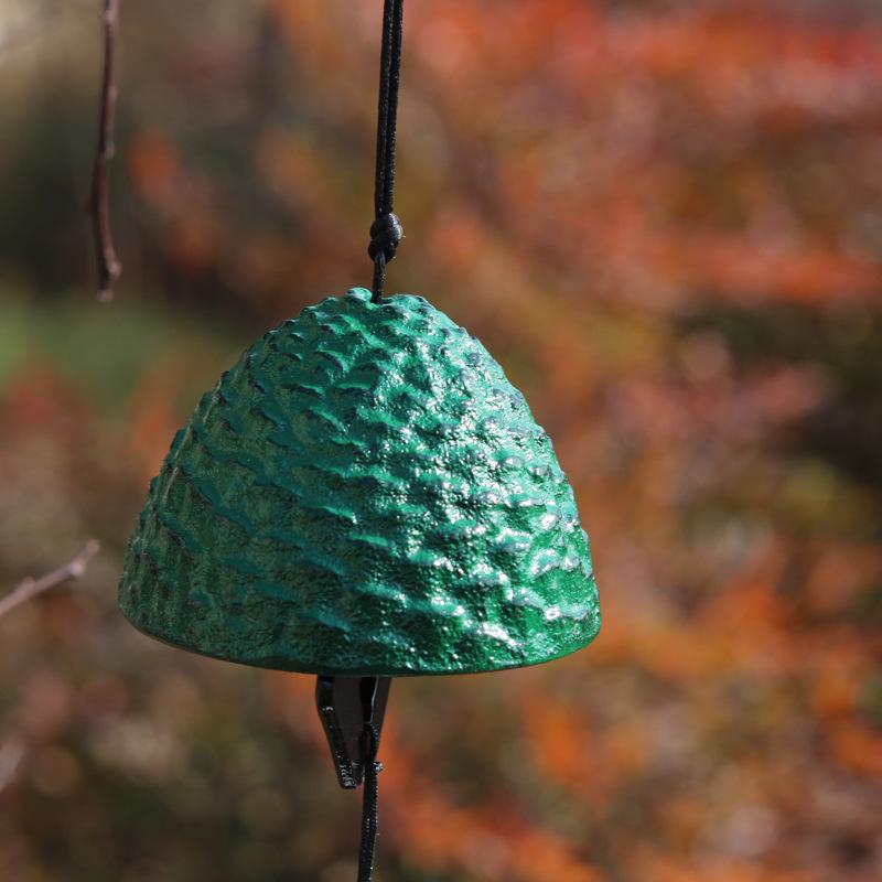 Asian Style Cast Iron Wind Chime: Retro Outdoor Balcony or Camping Ornament Bell