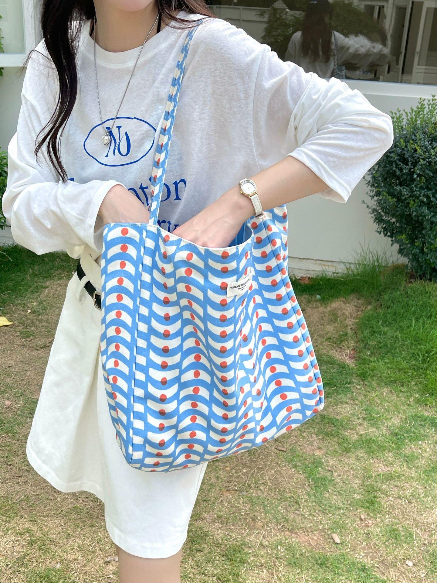 

Новая универсальная холщовая сумка контрастных цветов большой вместимости двусторонняя на спине ленивый ветер для поездок на работу одноплечевая женская синий