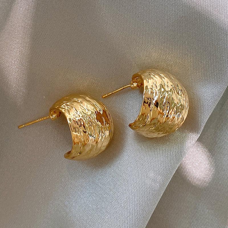 S925 Silver Pleated Metal Stud Earrings - Exaggerated, Versatile, High-End Ear Jewelry