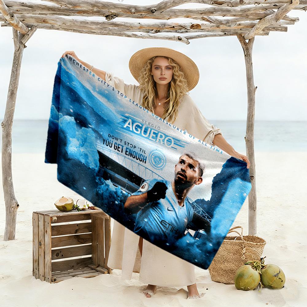 Dynamic Soccer Action Beach Towel Super Soft Microfiber Quickdry Fabric Comfortable Lightweight Suitable for Swimming, Gym, Camping, Yoga Vacation
