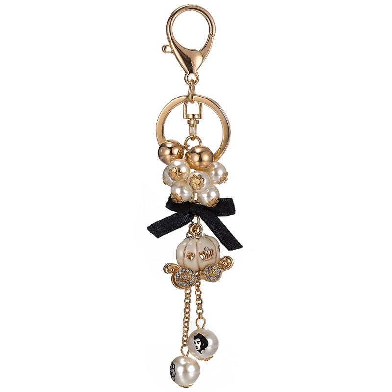 Pearl Pendant Keychains Pumpkin Carriage Keychain For Woman Luxury Jewelry Bow Car Keyring Camellia Bag Decoration