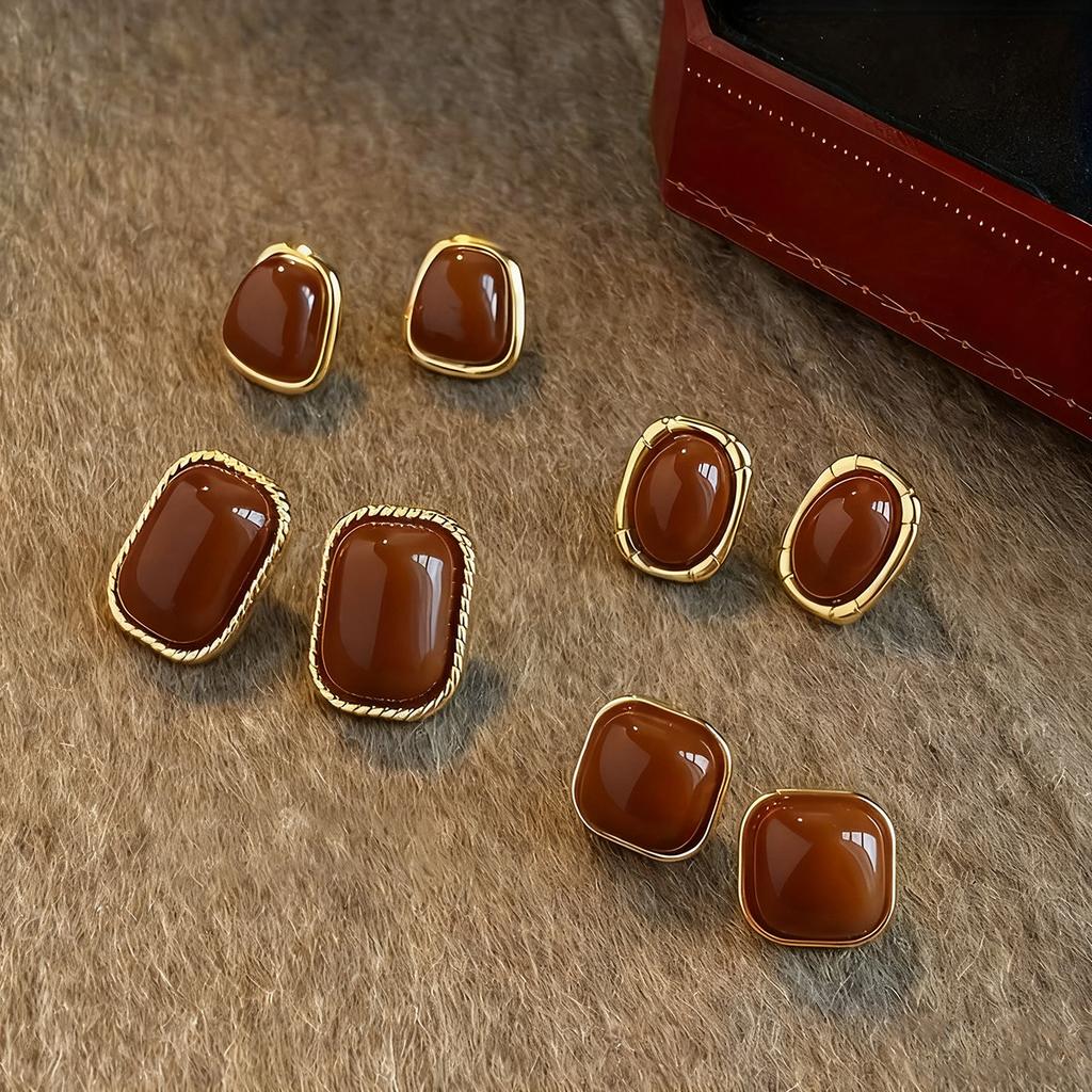 Hot-selling popular earrings, retro and elegant style, stud earrings set, love geometric modeling earrings.