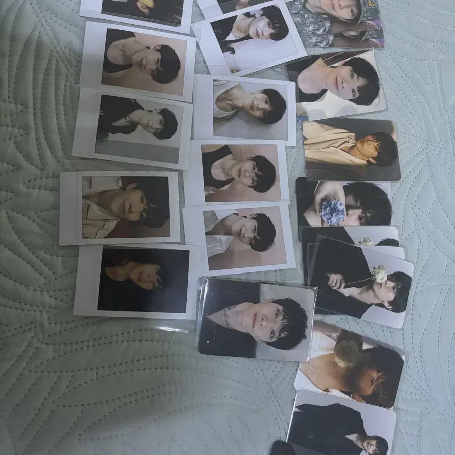

Kim Byung-joo s Poca And Polaroid Batch