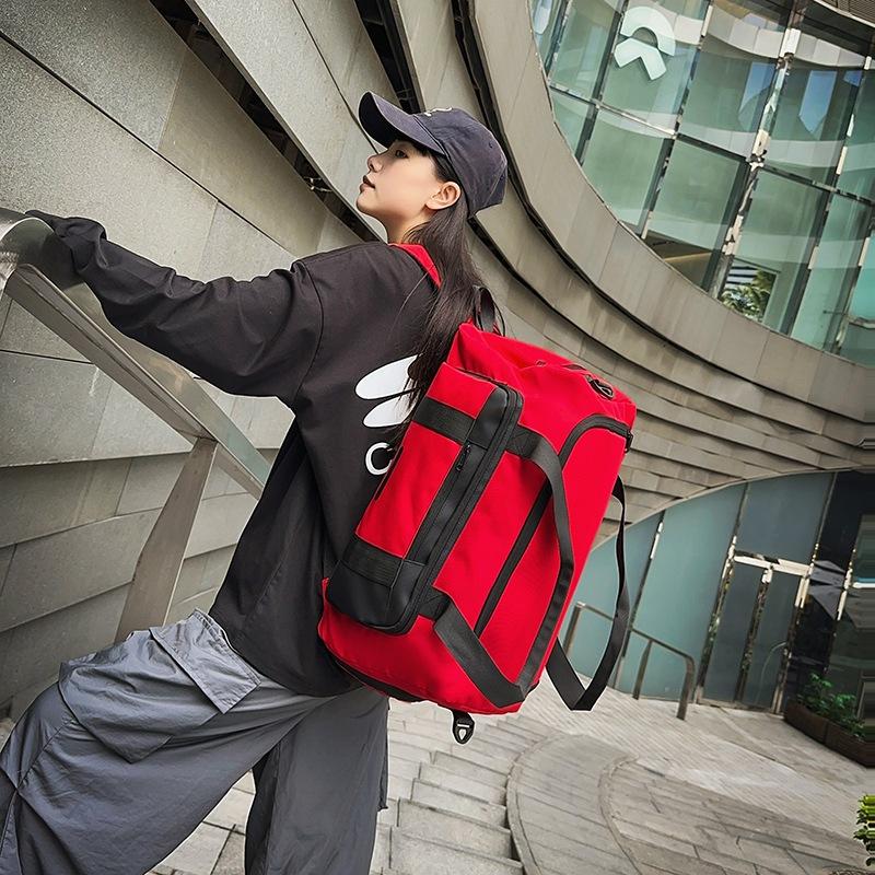 Travel bag Large capacity multi-functional fitness bag Portable short-distance light travel storage Sports bag