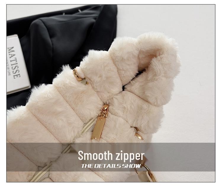 2025 Autumn Plush Single Shoulder Handbag: Women's Casual Large-Capacity Underarm Bag