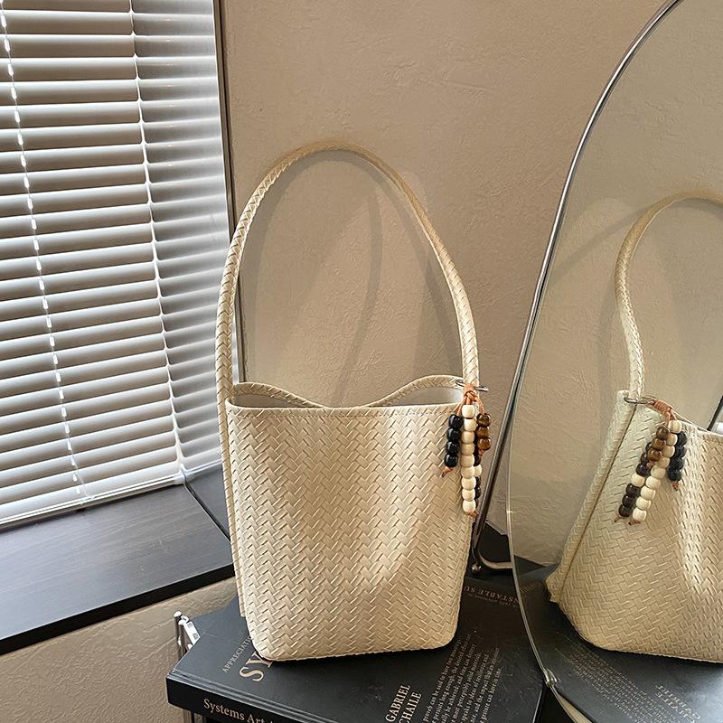 Korean Solid Color Woven Pattern Bag Women'S Slack Women'S Bag Personalized Shoulder Bag High Value Fashion Underarm Handbag