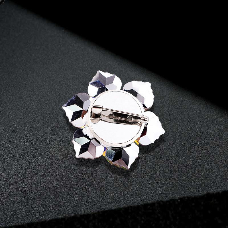 Hand-Woven Multi-Faceted Color-Changing Snowflake Flower Brooch for Suits - Unisex