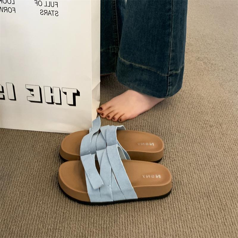 

Женские тапочки 2025 новая летняя уличная обувь из искусственной кожи мягкая подошва нескользящие дышащие с чувством стиля дофаминовые пляжные прохладные тапочки 40 синий