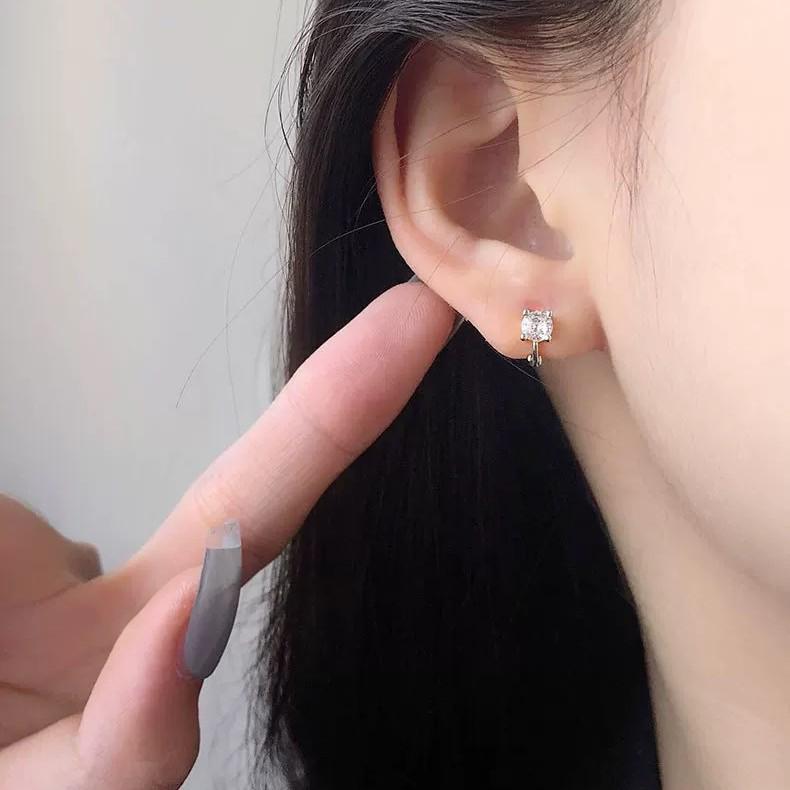 Elegante funkelnde Ohrklemmen mit vier Krappen: Trendige Damen Knorpelstecker für einen schicken, hochwertigen Look