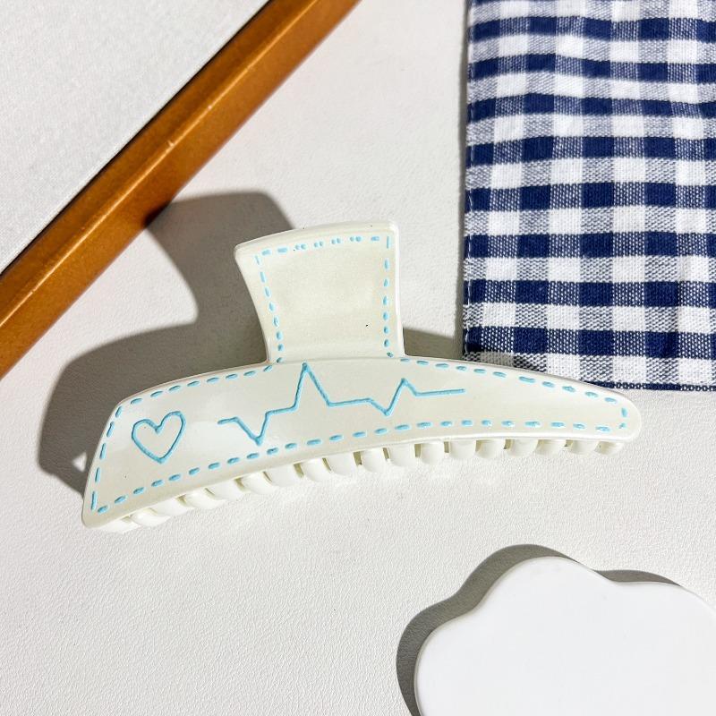 High-end Cream-colored Hair Clips Women's Heart Graffiti Wavy Gripper Elegant Updo Shark Gripper