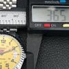 VINTAGE SEIKO 5 AUTOMATIC REFURBISHED JAPAN MENS YELLOW DIAL WATCH a444015-1