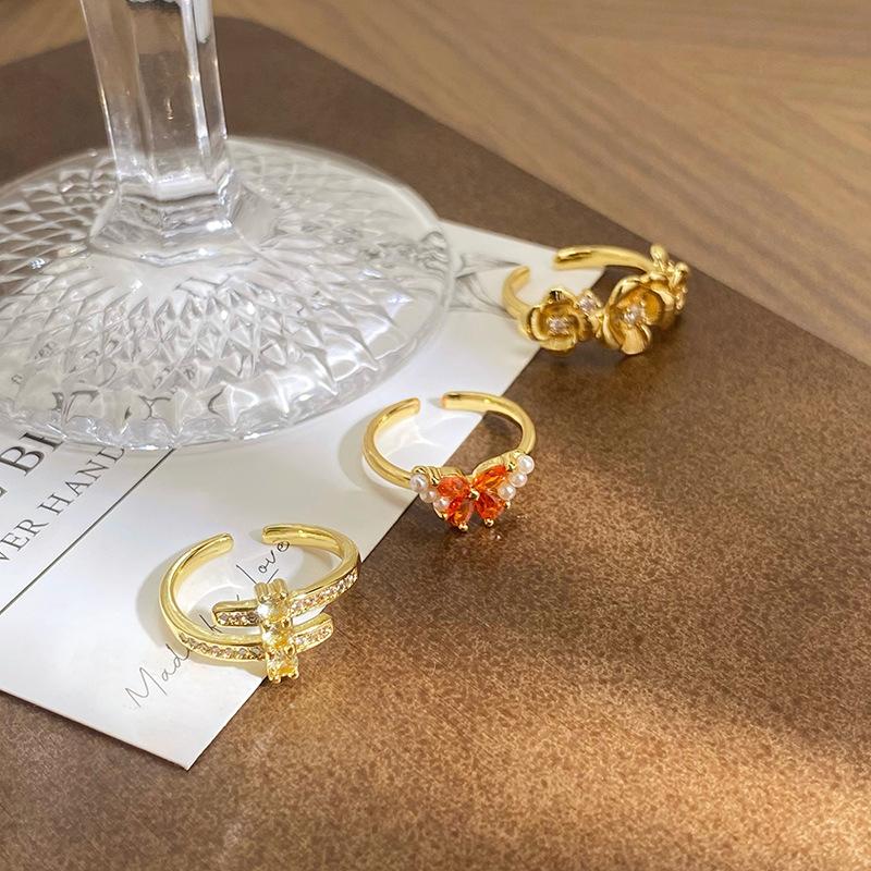 Medieval Flower Butterfly Inlaid Zircon Ring Female Niche Design Light Luxury High-End Index Finger Ring Opening Exquisite Ring