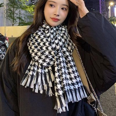 Autumn Winter Scarf Women Black White Plaid Print Scarf Tassel Trim Thick Warm Shawl Versatile Long Scarf Wrap