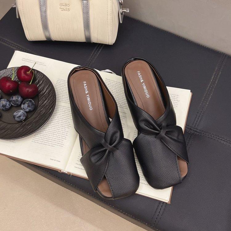 Baotou Halbschuhe modische Damen 2025 Sommer neue Mode flachsohliger Temperament lässig vielseitig Ein-Pedal coole Hausschuhe