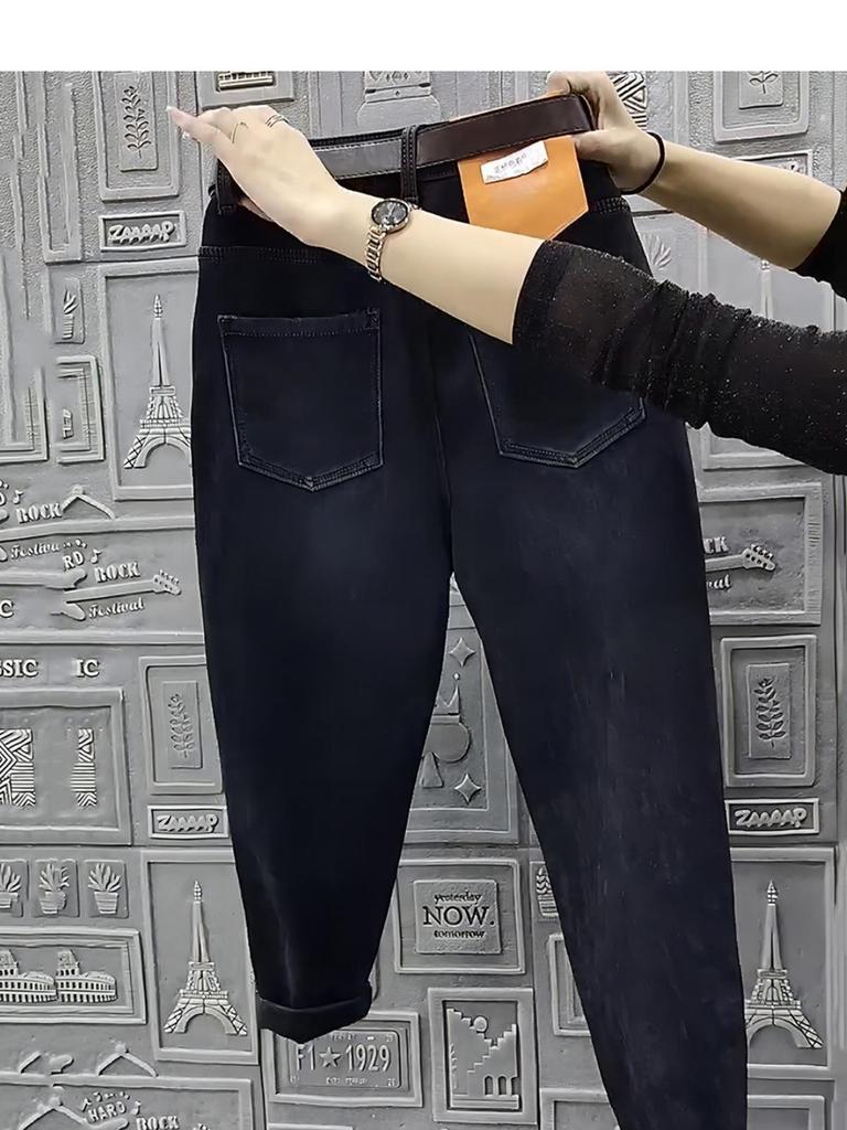 Plus Size Fleece-Lined High-Waisted Cropped Jeans for Women