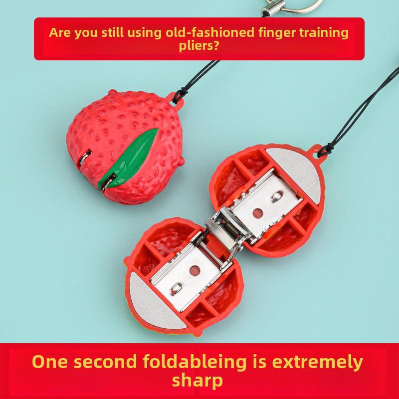 Çilek Anahtar Kolye Mini Katlanır Tırnak Makası - Paslanmaz Çelik, Taşınabilir, Yaratıcı Transformers Tasarımı.