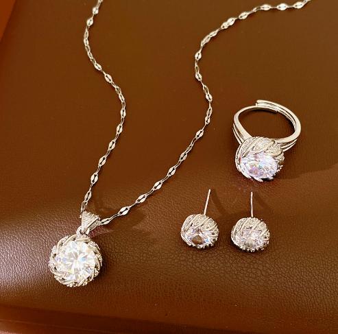 Round Crystal Stud Earrings Ring Necklace Set Minimalist Luxury Clavicle Chain Jewelry Set