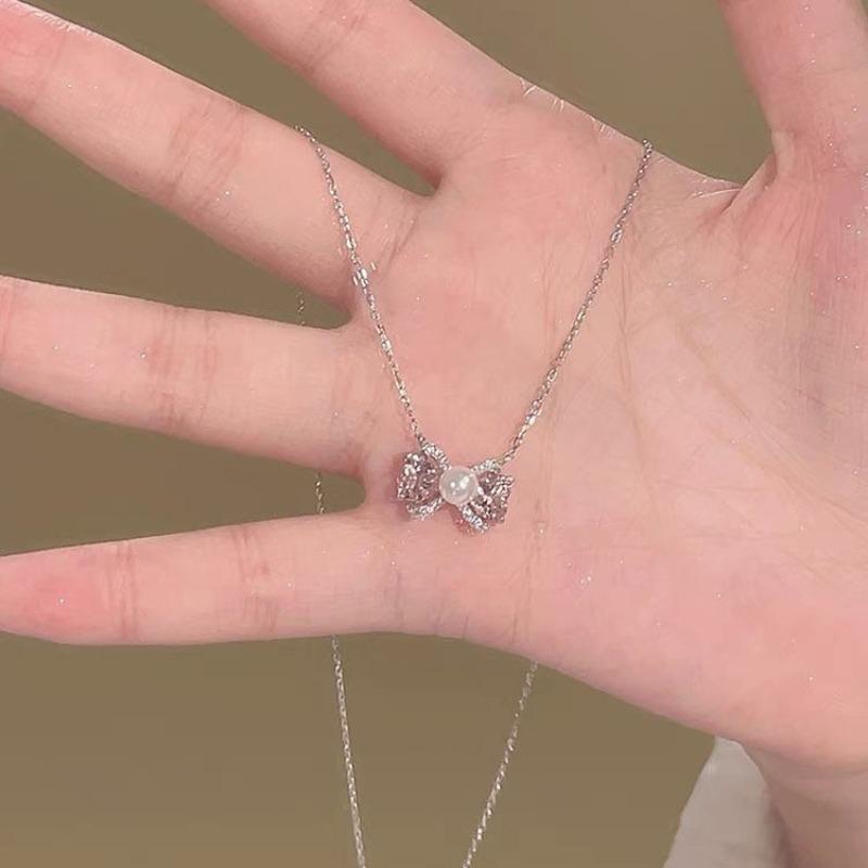 2026 Bow Necklace Women's Niche Pendant Wind Clavicle Chain Temperament Premium Necklace Pink