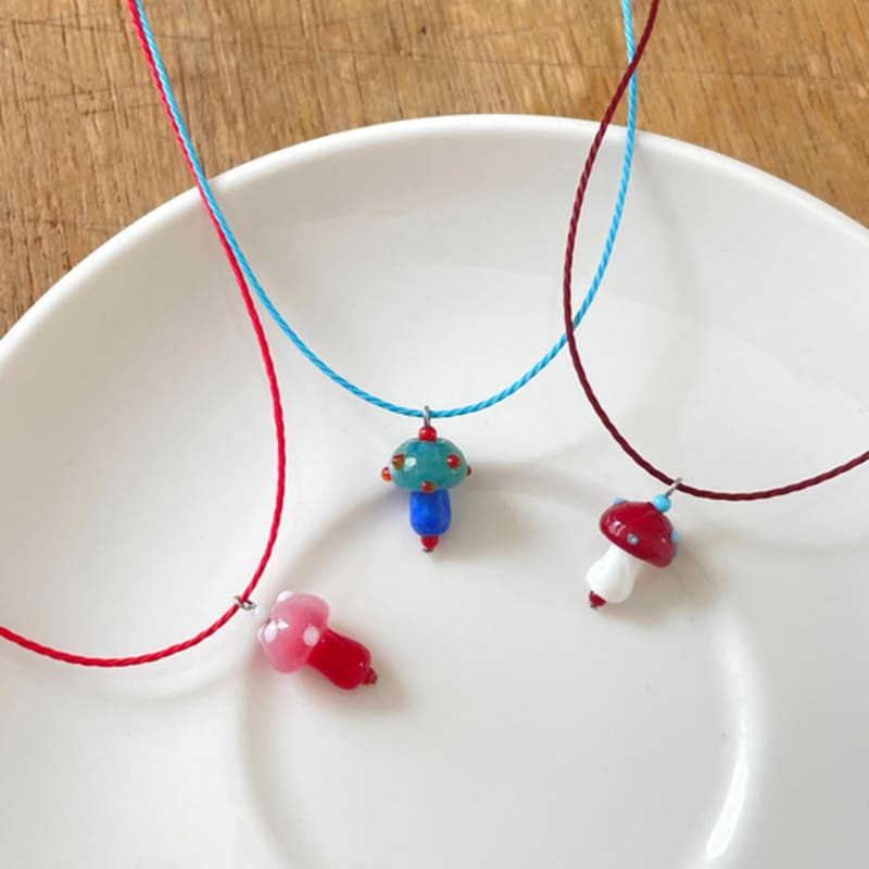 FANTASTIC PLANET mini mushroom string necklace (3colors)