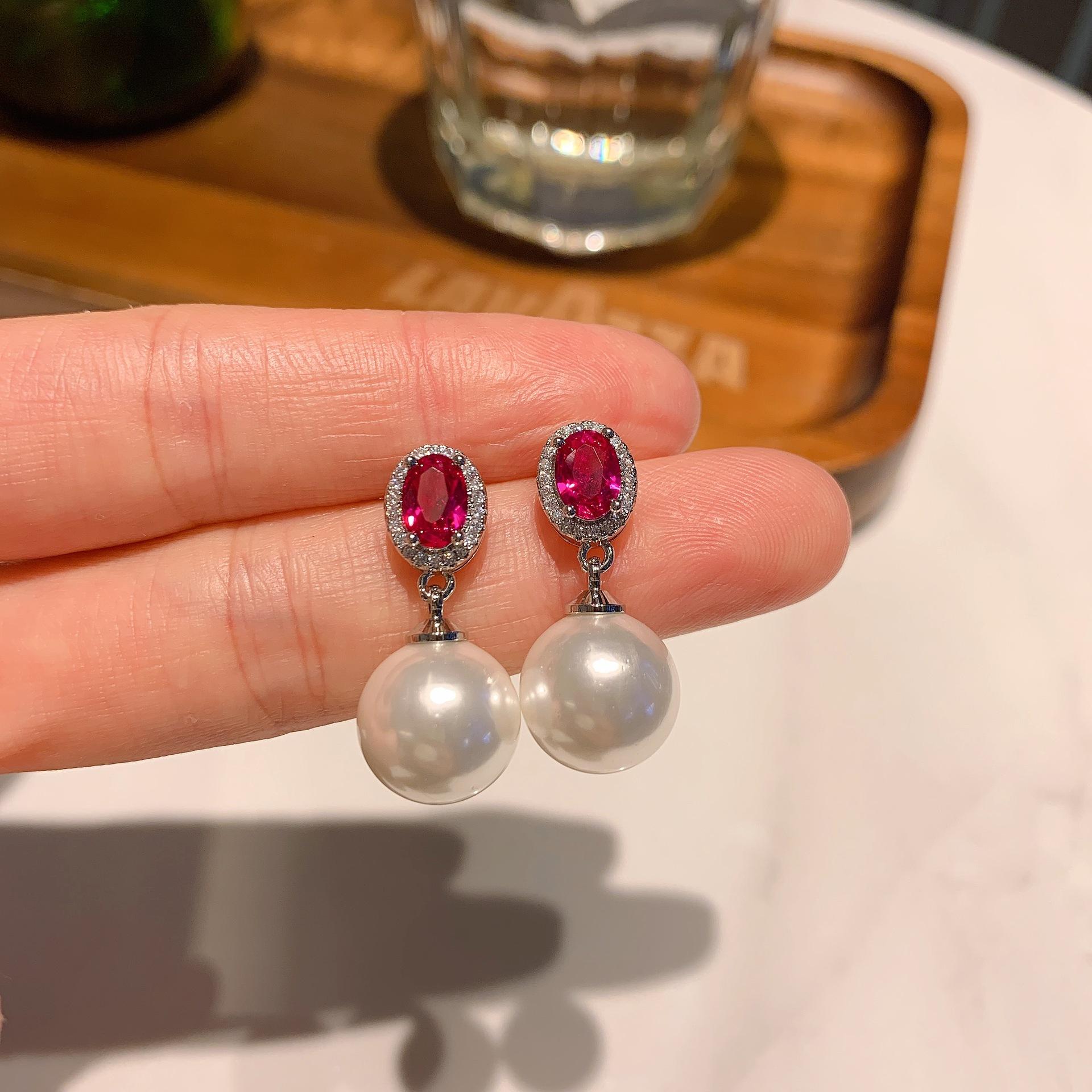 

Live Streaming New Green Zircon White Australian Pearl Earrings Women Of Fairy Like Mother