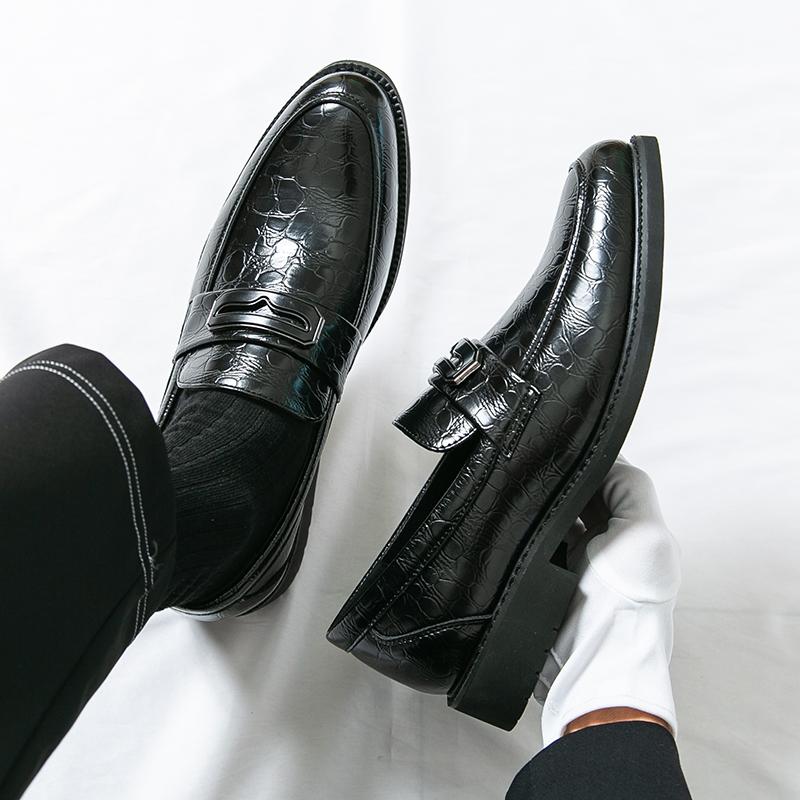 Men Retro Loafers Leather Shoes Formal Business Flats Slip on Shoes Wedding Dress Prom Black Shoes Large Size