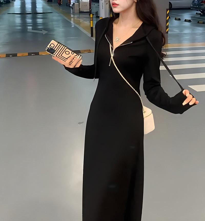 Big Pendulum A-shaped Version Hooded Sweater Dress, High-end Slim-fitting Dress, Women's Waist and Thin Inner Bottom Skirt, Long Style.