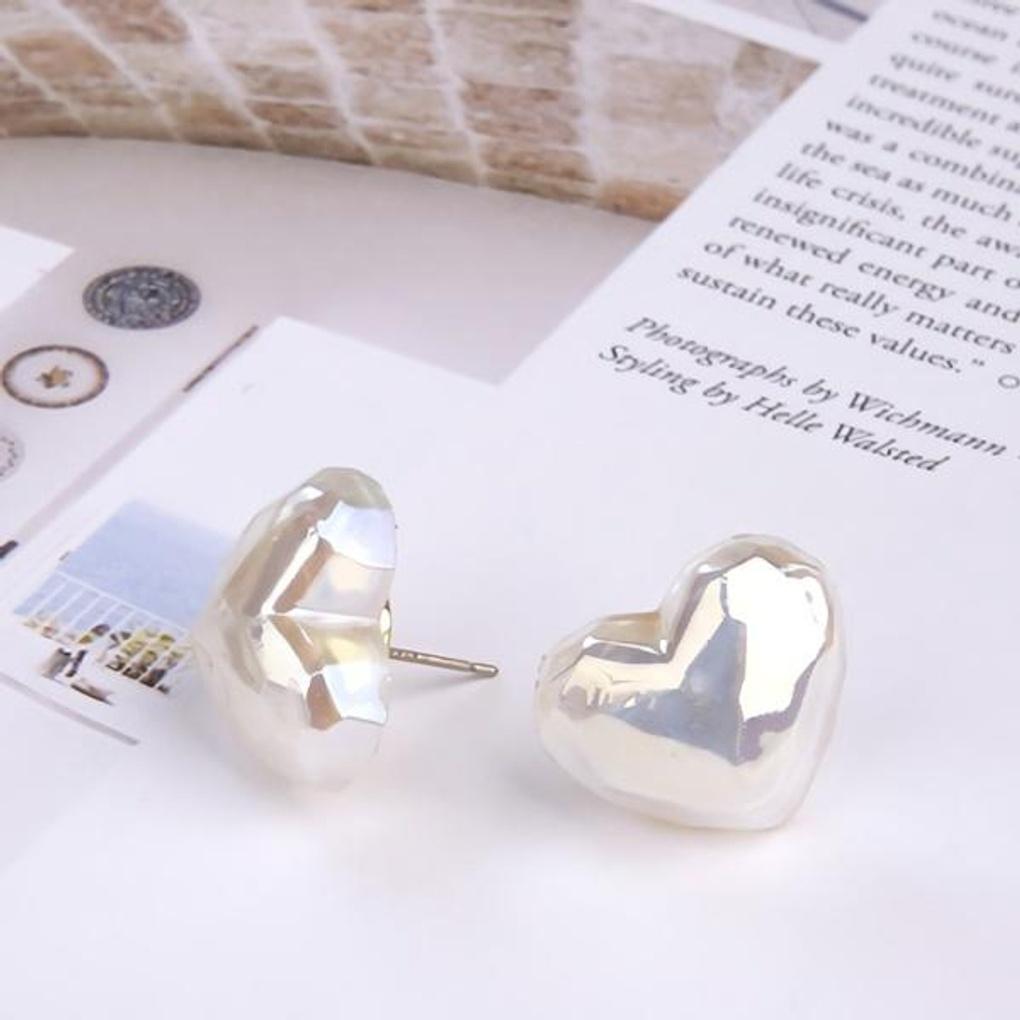 Women's Special Heart Piece Earrings [Silver Needle]