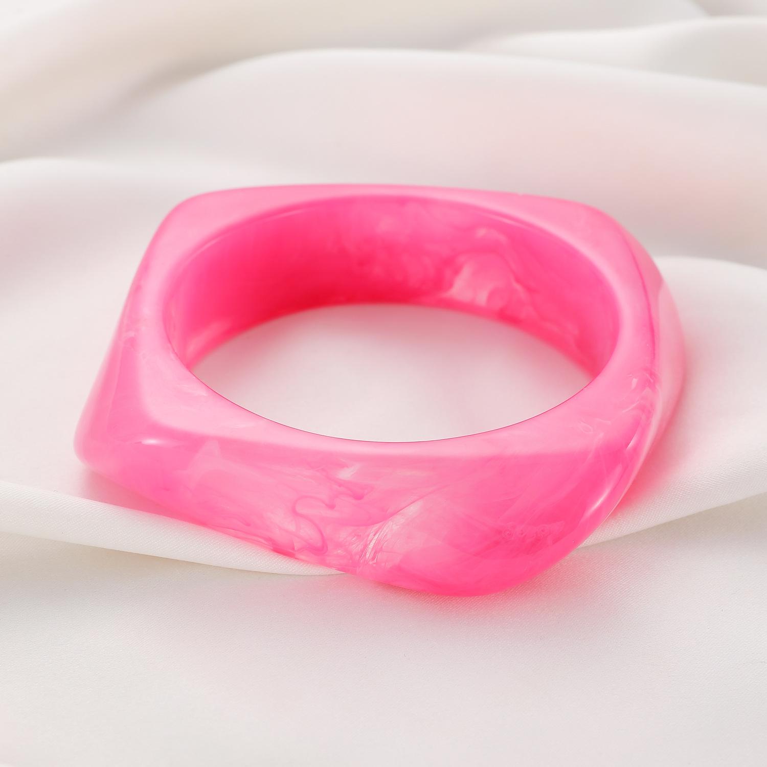 

Новый полупрозрачный браслет в стиле ретро, личность, преувеличенный браслет из смолы с неправильными многоугольниками, ювелирное изделие