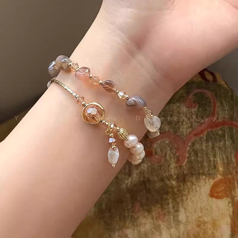 Freshwater Pearl Double Layer Hand Chain - Women's Luxury Retro-Inspired Beaded Handwear with Unique and Exquisite Design