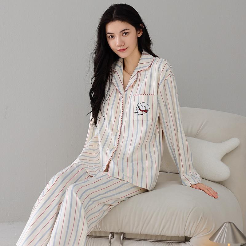 Unconscious and Comfortable Vertical Striped Pajama Set for Women