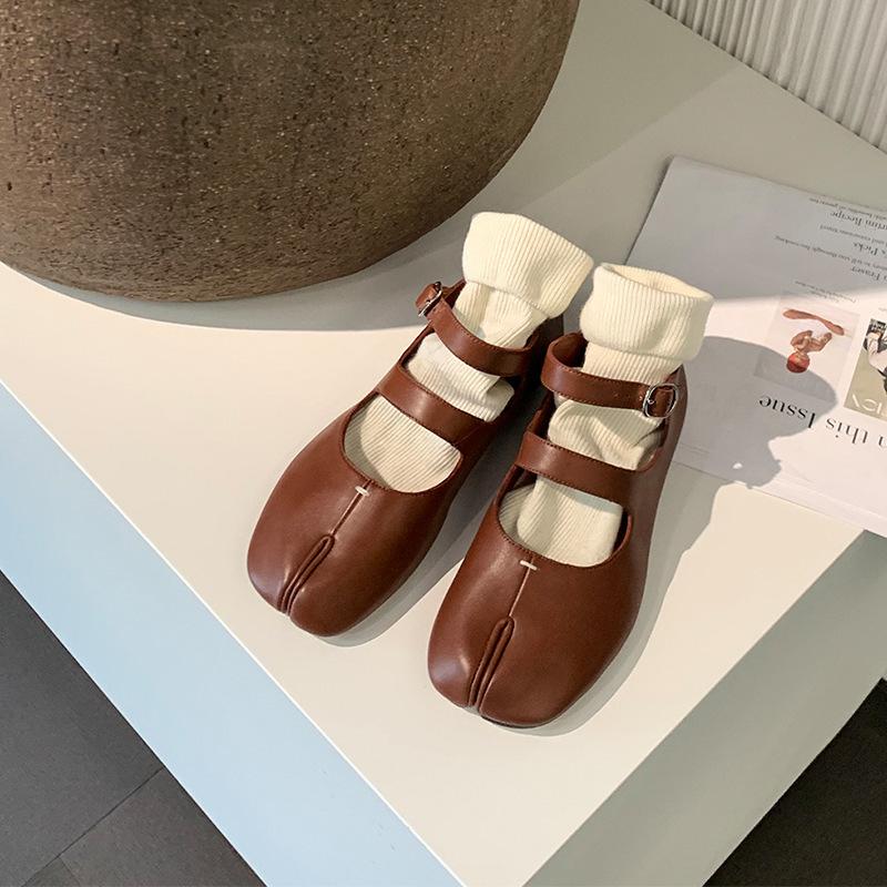 Cowhide Version~ Grape Mother Flat-bottomed Pig's Trotters Split-toed Shoes Leather Buckle Belt Mary Jane Shoes Niche Design Sense Single Shoes Women