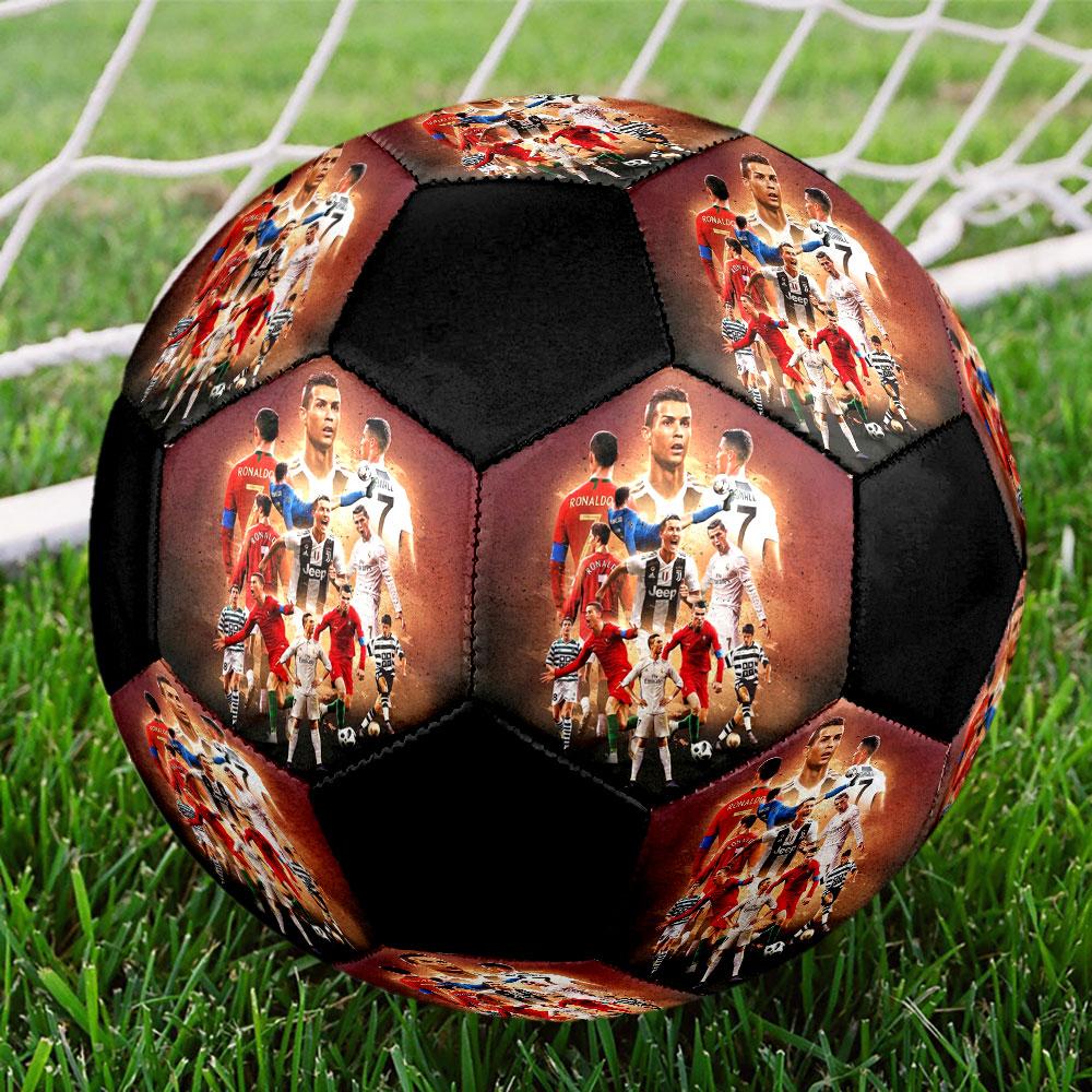 1 PZ Pallone da calcio Cristiano Ronaldo Taglia 5 grezza Praha Pallone da calcio indoor Colorato Per tutte le età Cucito a macchina PVC Pronto per la competizione Resistente Alto rimbalzo