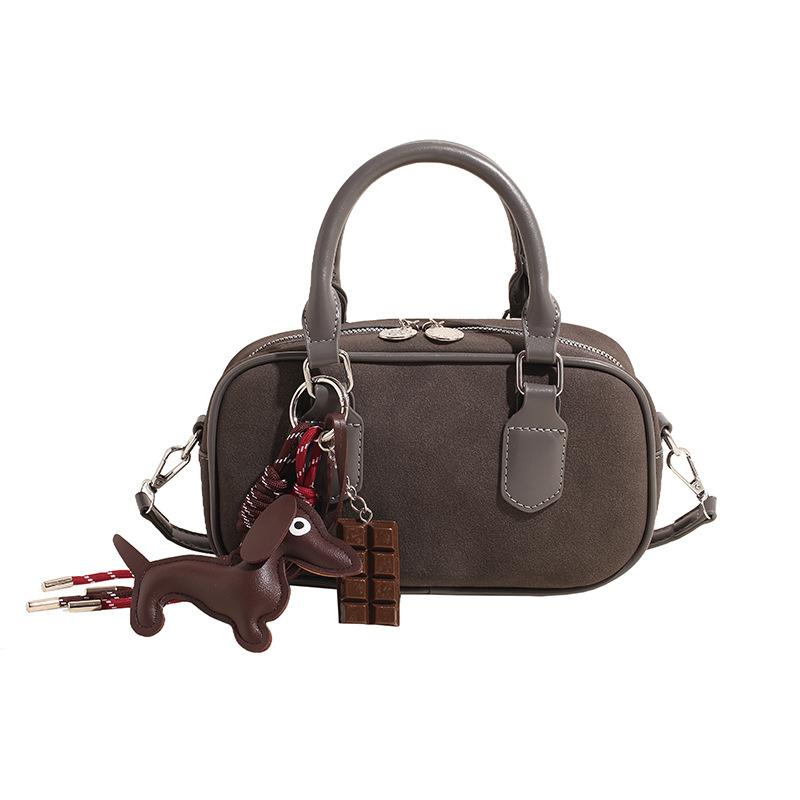 

Frosted leather bowling bag 2025 new fashion temperament portable messenger bag texture retro shoulder small square bag No pendant