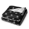 Buntes Paisely Schwarzer Bandana-Rand Schal Weiße Decke Weiche Warme Fleece-Kuscheldecke Leichte Flanell Flauschige Decken