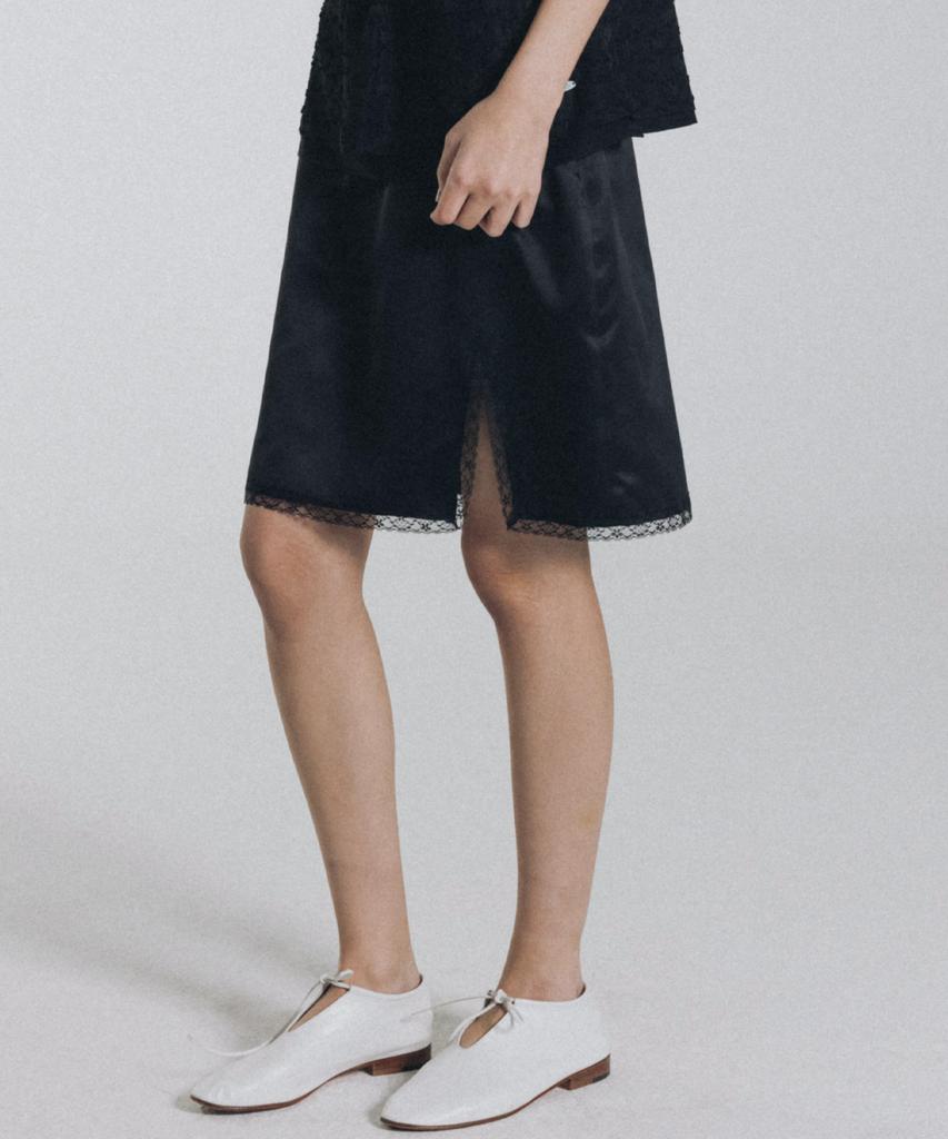Annies Fleur Lace Midi Skirt (Black)