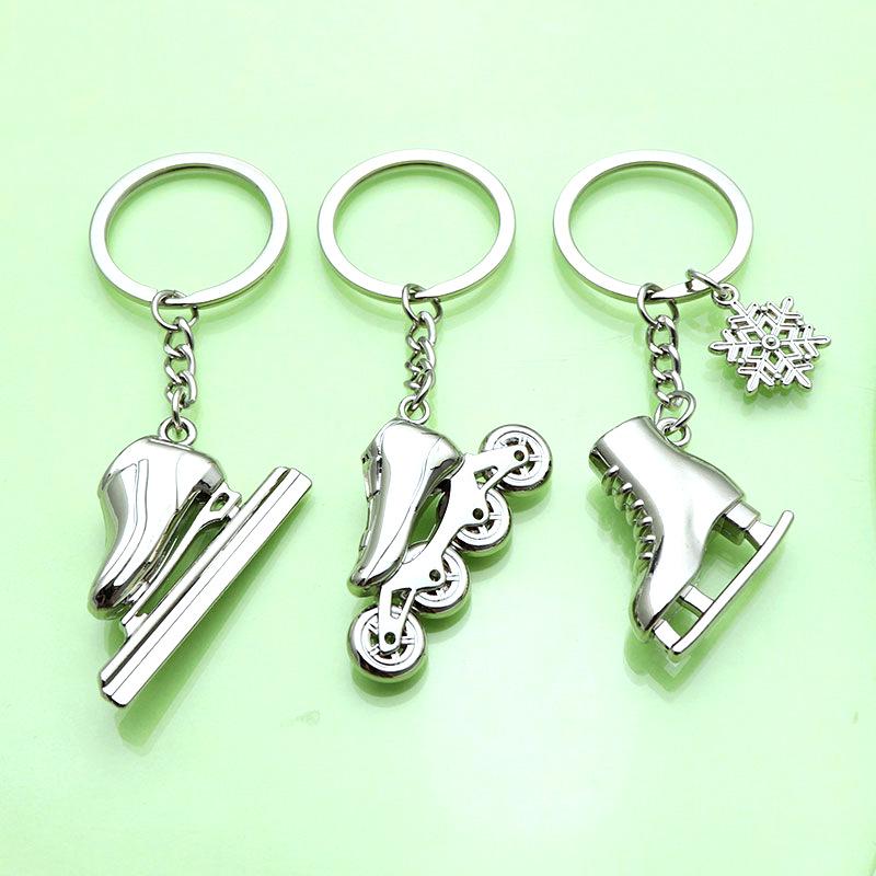 Winter Sports Sled & Snowboard Keychain - Perfect Gift for Snow Enthusiasts