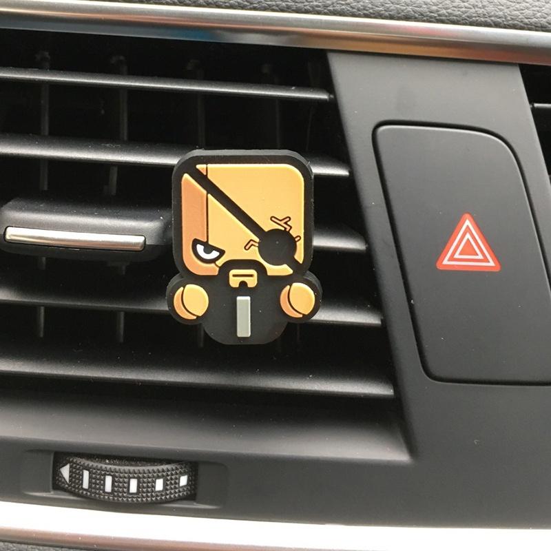 Roztomilý kreslený osvěžovač vzduchu do větrací mřížky s prémiovou vůní pro interiér vozu